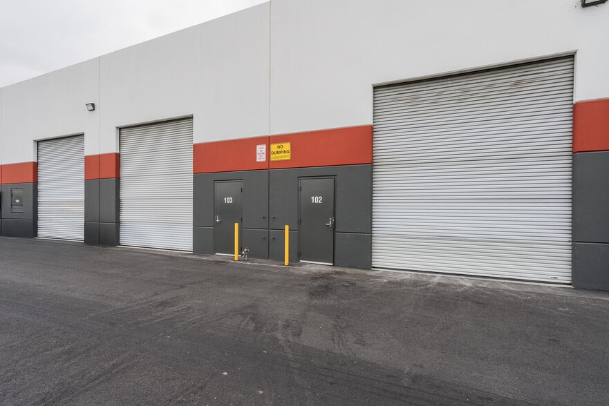 More Photos Of 12711 Ramona Blvd, Baldwin Park Warehouse For Lease