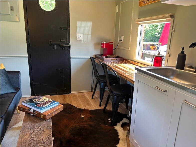 More Photos Of 45 Caboose Creek Ln, Andrews Specialty For Sale