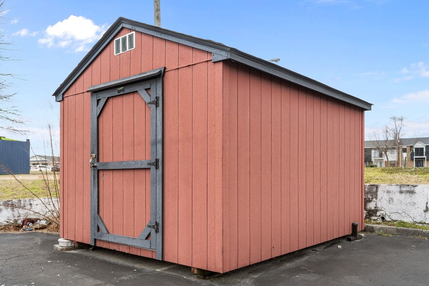 More Photos Of 1301 Gum Branch Rd, Jacksonville Restaurant For Sale