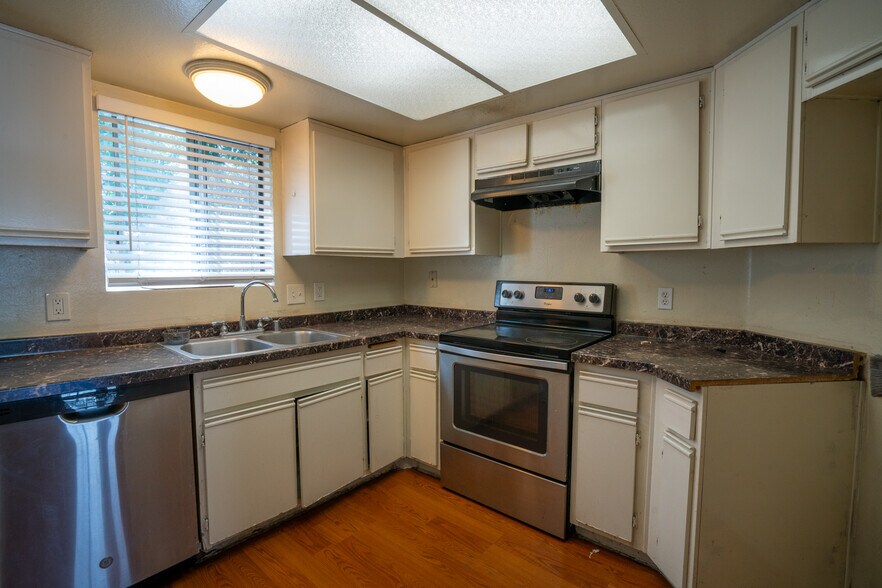 More Photos Of 7739 Bradwell Ave, Whittier Apartments For Sale
