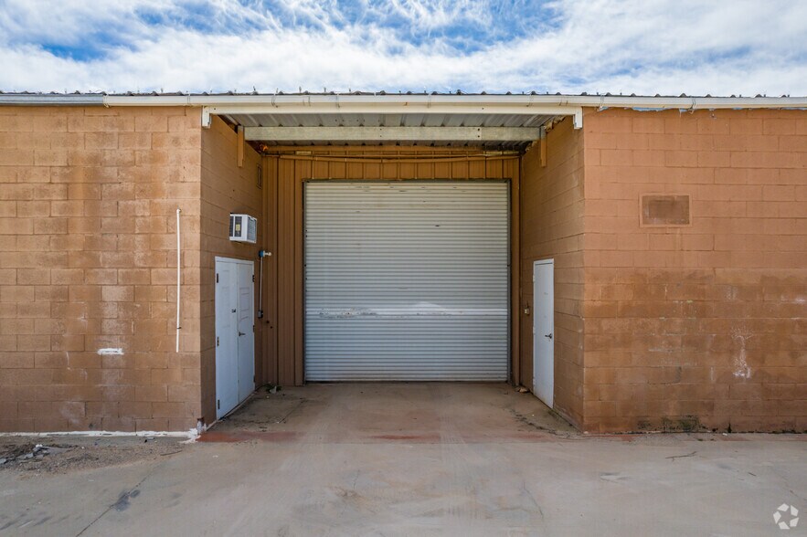 More Photos Of 1575 Roadrunner, Camp Verde Distribution For Lease