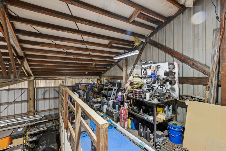 More Photos Of 55374 Rosa Rd, Bandon Manufacturing For Sale
