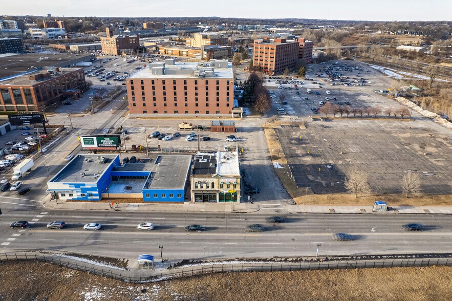 More Photos Of 449 7th St E, Saint Paul Storefront For Sale