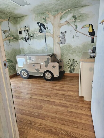 More Photos Of 3767 Richmond Ave, Staten Island Medical For Sale