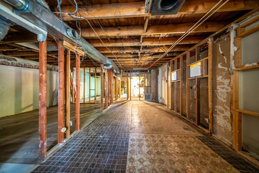 More Photos Of 113 E Main St, Willow Springs Storefront For Sale