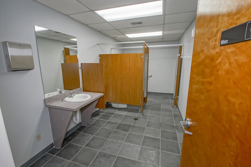 More Photos Of 1425 Sams Ave, New Orleans Office For Sale