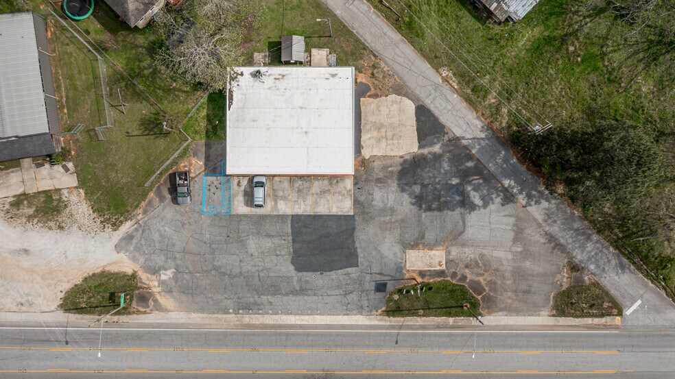 More Photos Of 200 Willard Rd, Clinton Storefront For Sale