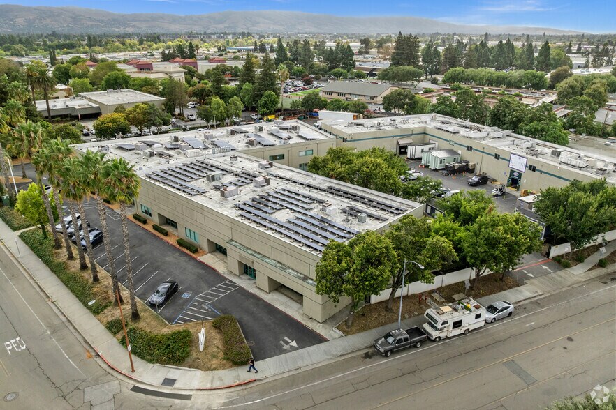 More Photos Of 1560 Berger Dr, San Jose Light Distribution For Lease