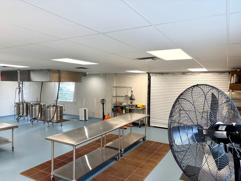 More Photos Of 218 S F St, Lake Worth Beach Warehouse For Sale