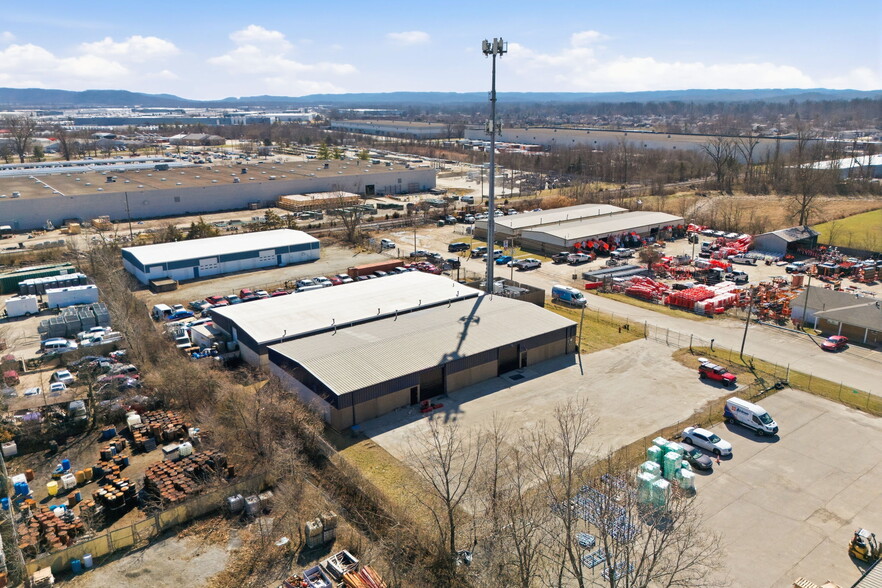 More Photos Of 473 Roberts Ave, Louisville Warehouse For Lease