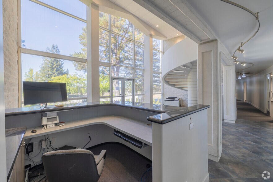 More Photos Of 2301 Napa Vallejo Hwy, Napa Land For Lease