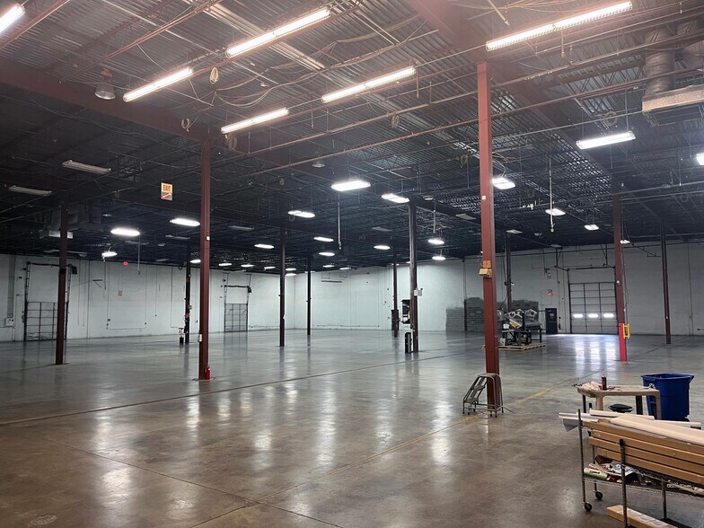 More Photos Of 21 Elm St, Watervliet Manufacturing For Sale