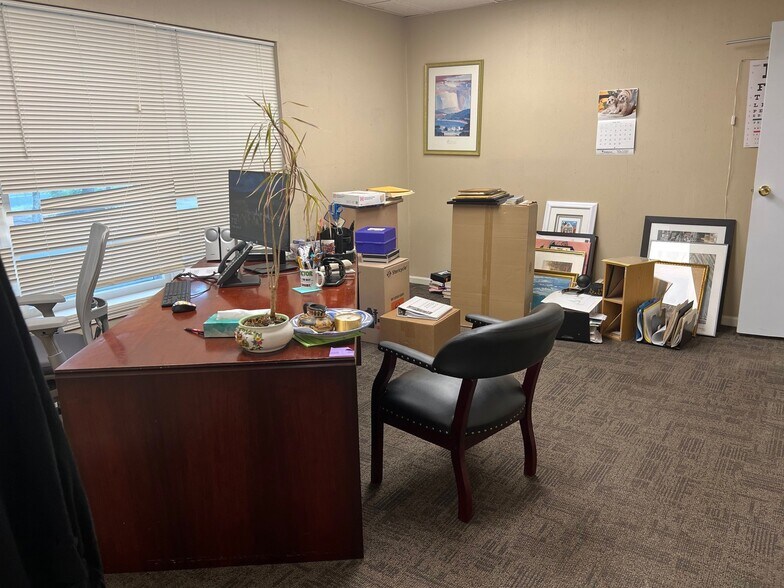 More Photos Of 3200 Sunset Ave, Ocean Medical For Lease