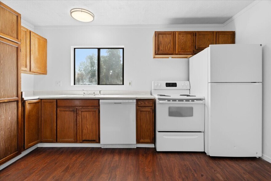 More Photos Of 1070 Deer Island Rd, Saint Helens Multifamily For Sale