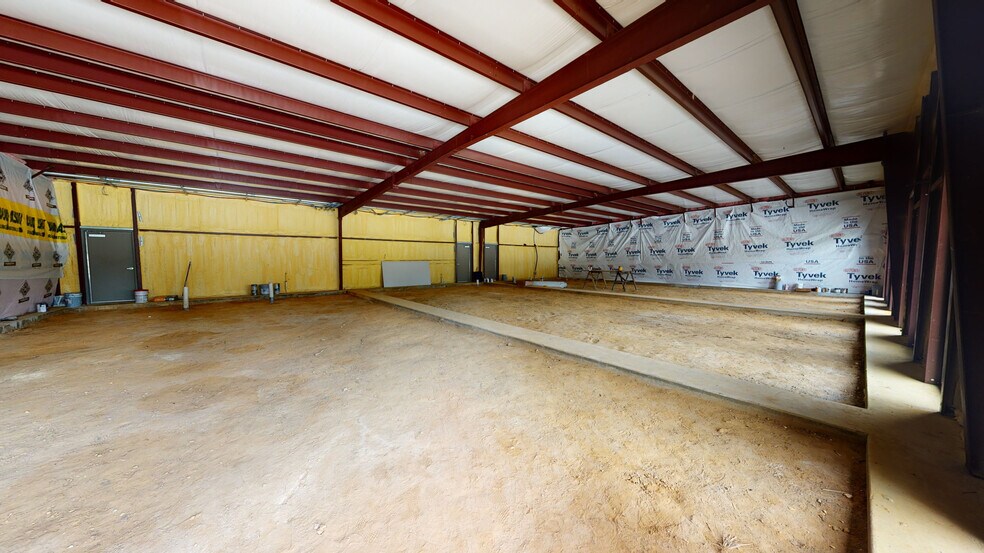 More Photos Of 5111 Common St, Lake Charles General Retail For Lease