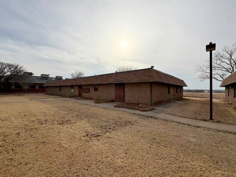 More Photos Of 70 N 31st St, Clinton Healthcare For Sale