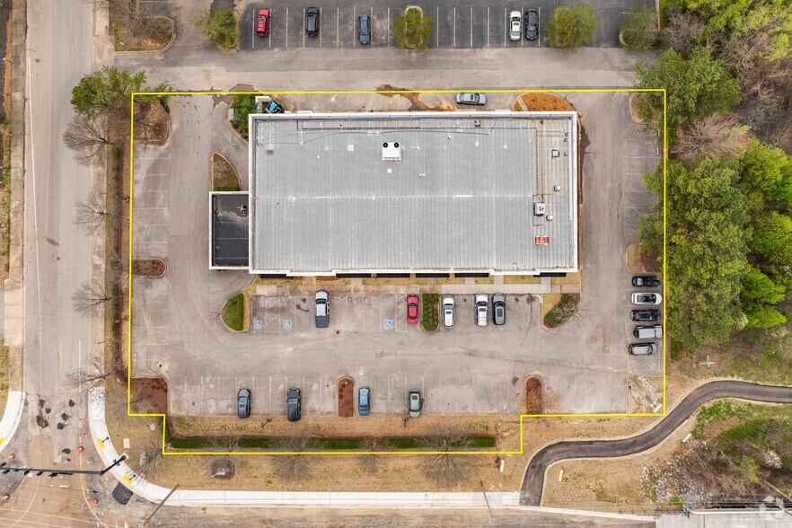 More Photos Of 1217-1227 S Germantown Rd, Germantown Storefront For Sale