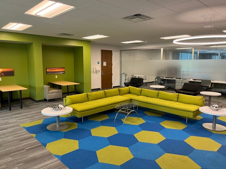 More Photos Of 1110 W Hibiscus Ave, Melbourne Flex For Lease