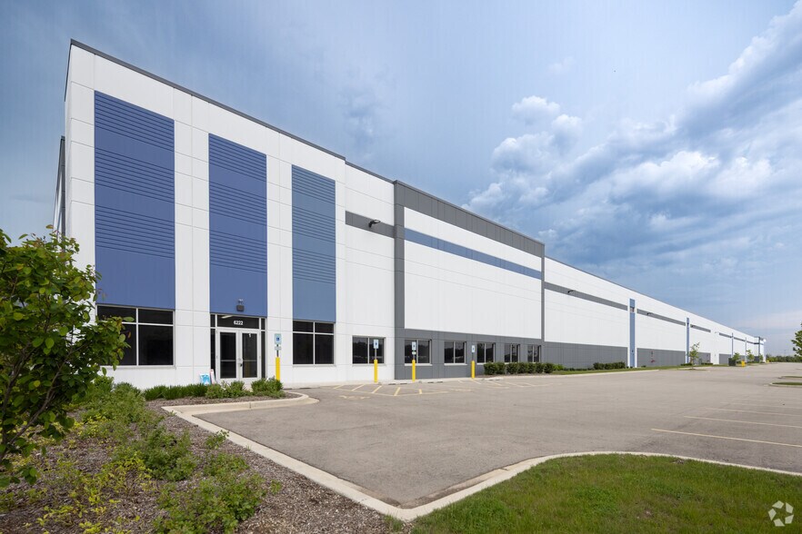 More Photos Of 6222 77th Ave, Kenosha Distribution For Sale