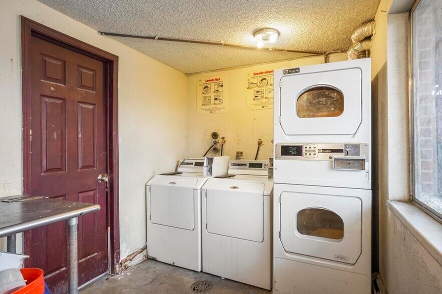 More Photos Of 1100 S Quivas St, Denver Apartments For Sale