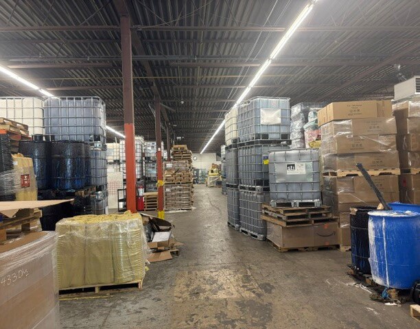 More Photos Of 505 Iroquois Shore Rd, Oakville Flex For Lease