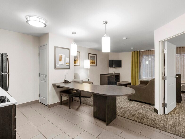 More Photos Of 1220 E Douglas Rd, Granger Hotel For Sale