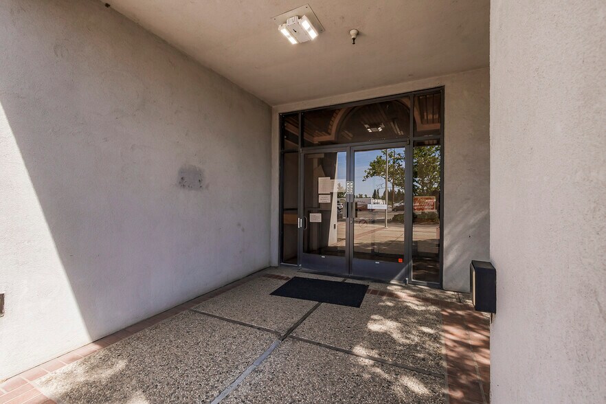 More Photos Of 400 E Park Ave, Chico Office For Sale