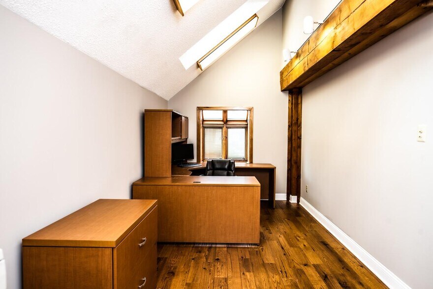 More Photos Of 124 John Robert Thomas Dr, Exton Loft Creative Space For Lease