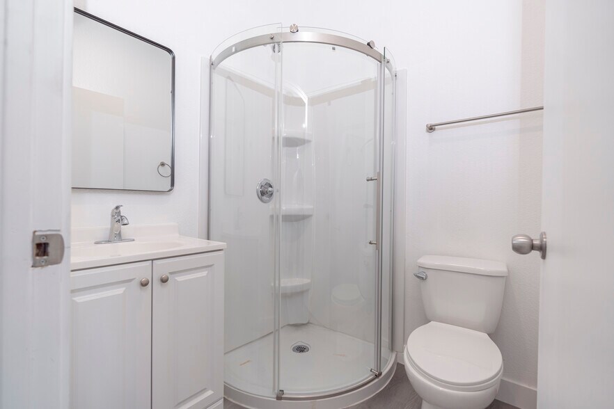 More Photos Of 1016 W 21st St, Los Angeles Apartments For Sale
