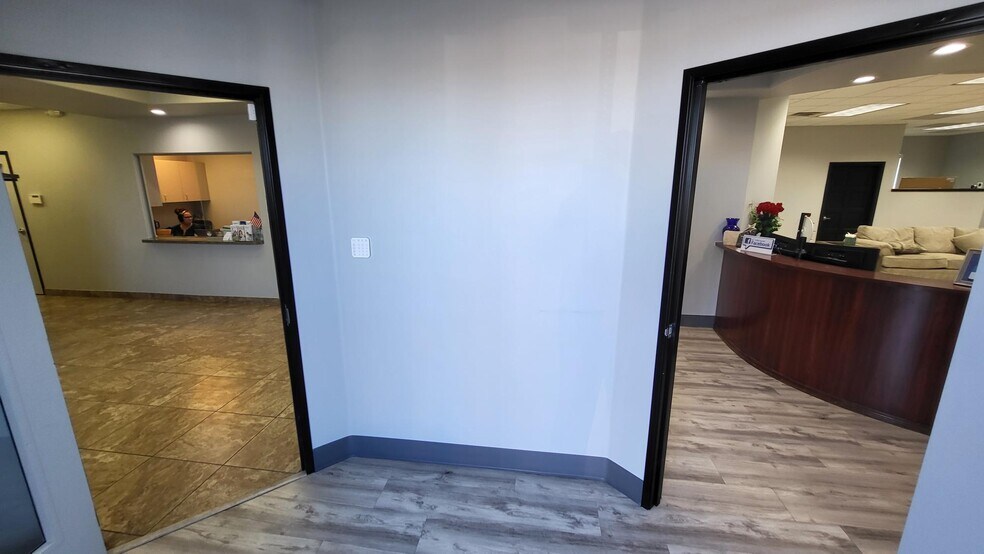 More Photos Of 220 E Horizon Dr, Henderson Medical For Lease