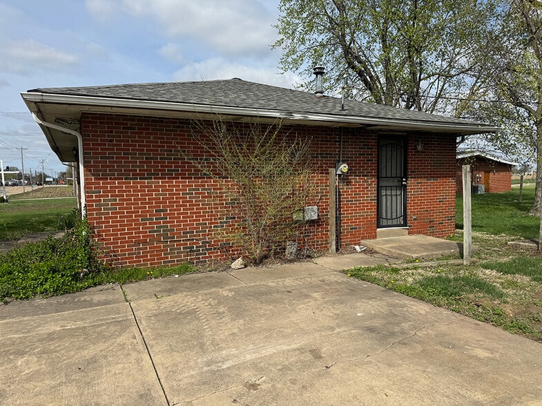 More Photos Of 2900-2904 Maryville Rd, Granite City Religious Facility For Sale