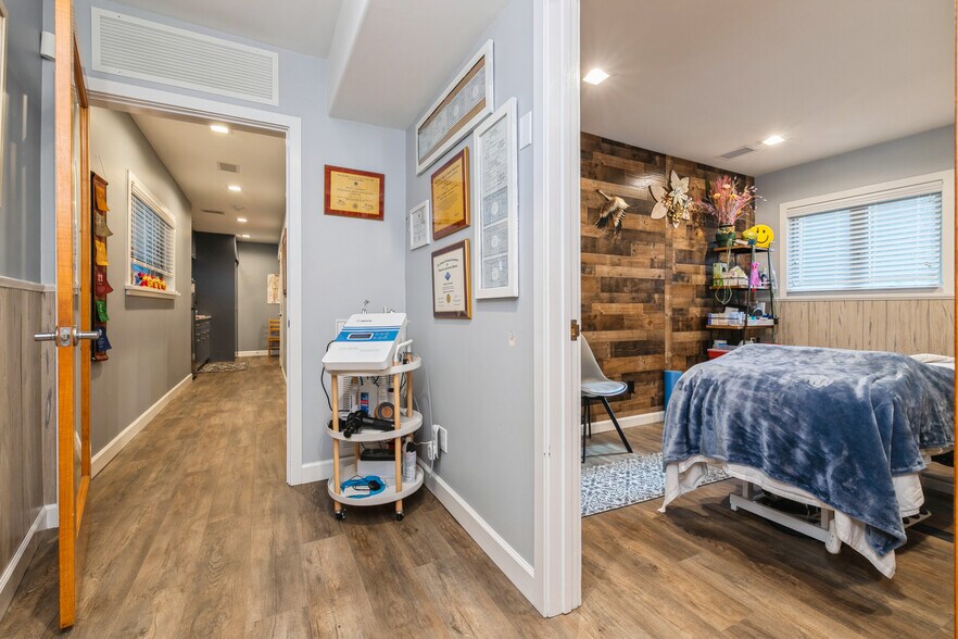 More Photos Of 1420 Montauk Hwy, Oakdale Medical For Lease
