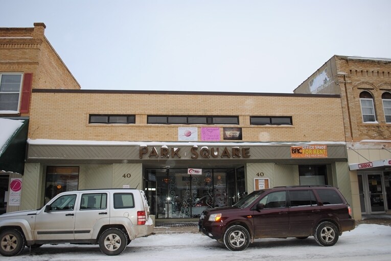 More Photos Of 40 1st Ave W, Dickinson Office For Lease