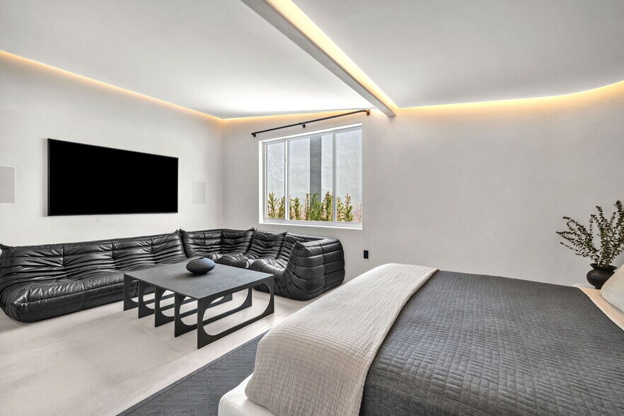 More Photos Of 120 NE 25th St, Miami Specialty For Sale