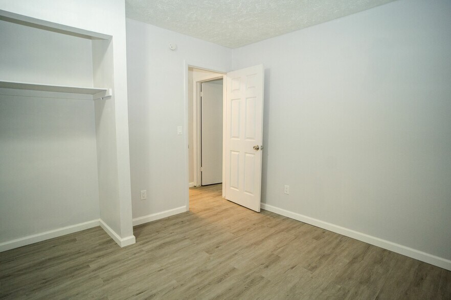 More Photos Of 1216 N Chestnut St, Lansing Apartments For Sale