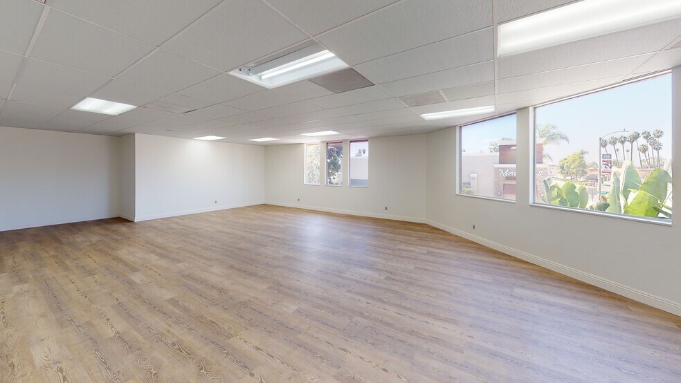 More Photos Of 3662 Katella Ave, Los Alamitos Medical For Lease