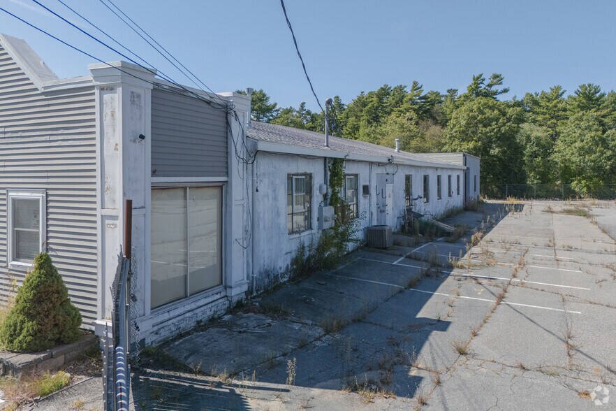 More Photos Of 167 Marion Rd, Wareham Industrial For Sale