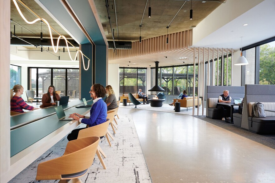 More Photos Of 7201 Metro Blvd, Edina Office For Lease