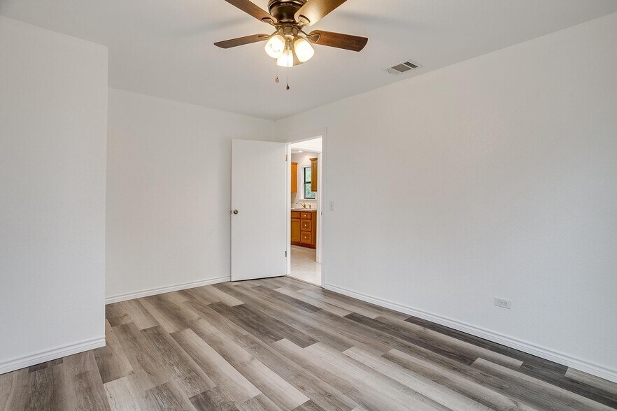 More Photos Of 4011 US-67, Cleburne Land For Sale