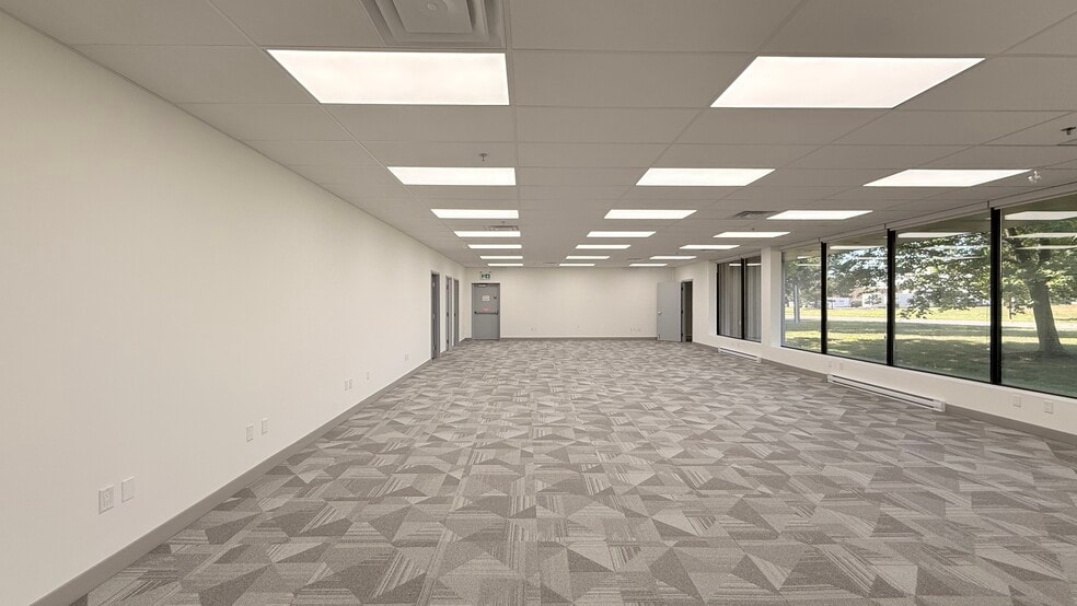More Photos Of 109 Summerlea Rd, Brampton Manufacturing For Lease