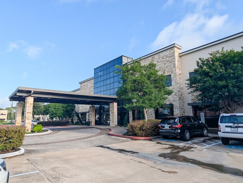 More Photos Of 13325 Hargrave, Houston Medical For Lease