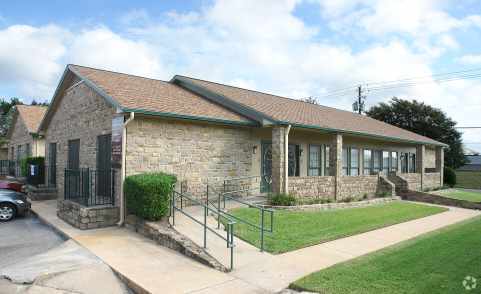 Primary Photo Of 13740 Research Blvd, Austin Medical For Sale