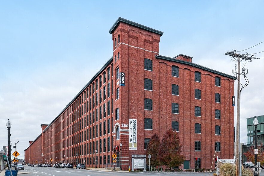 More Photos Of 354 Merrimack St, Lawrence Unknown For Lease