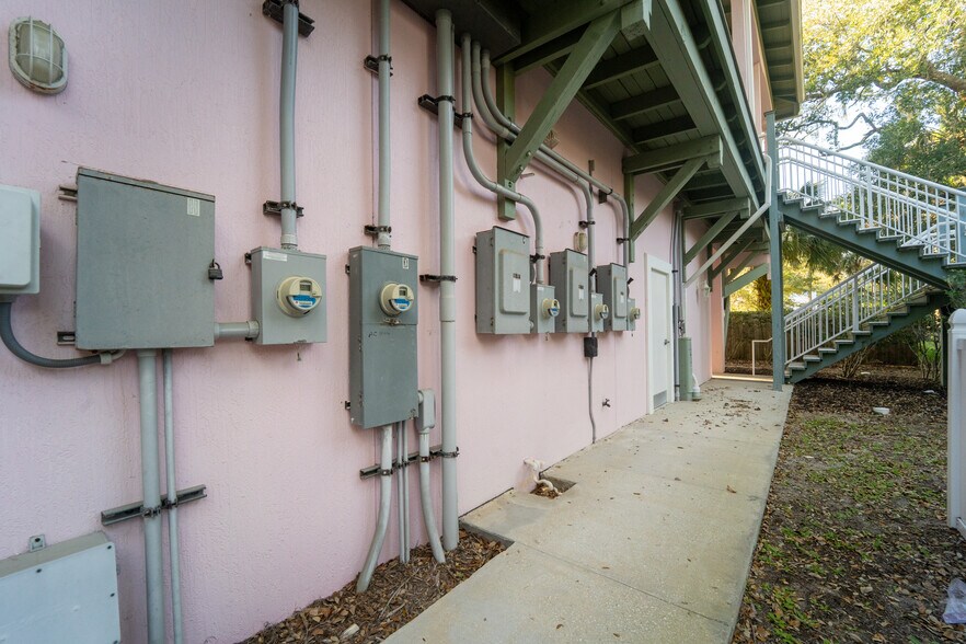 More Photos Of 5909 N Ocean Shore Blvd, Palm Coast Office Residential For Sale