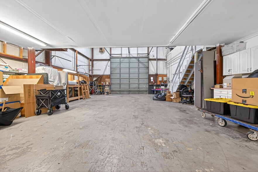 More Photos Of 1203 S Houston Ave, Humble Light Distribution For Sale