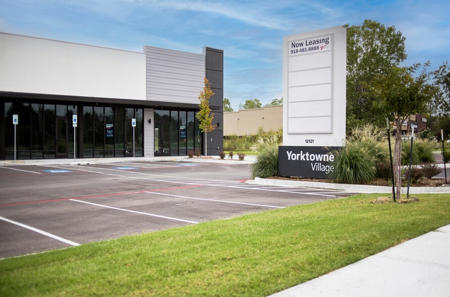 More Photos Of 12121 S Elm St, Jenks Freestanding For Lease