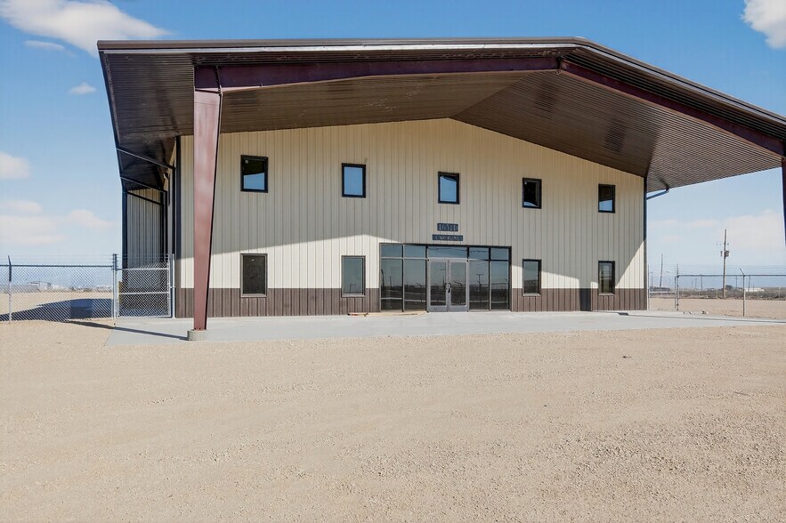 More Photos Of 16510 W Basin St, Odessa Warehouse For Sale