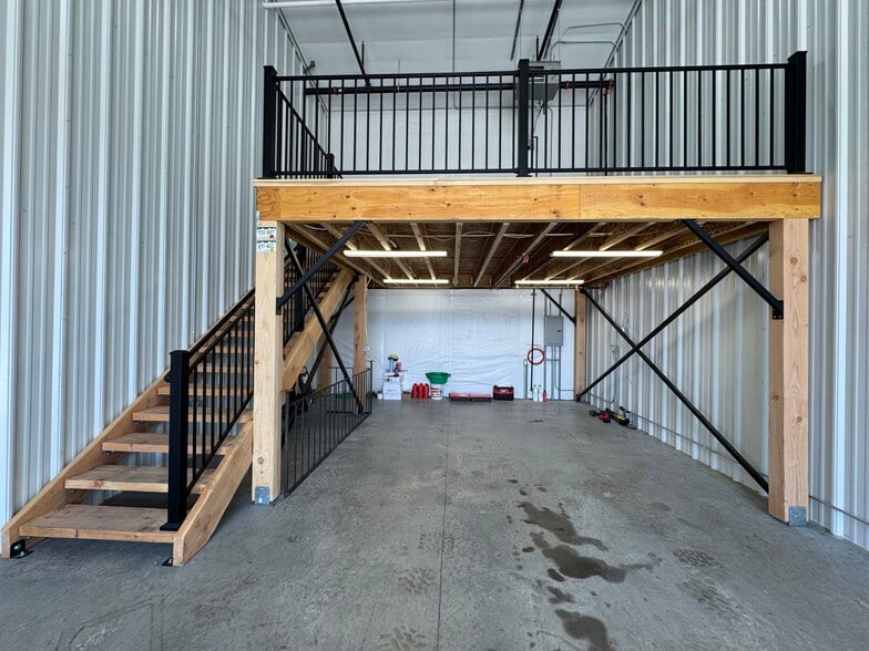 More Photos Of 360 Rancho Dr, Windsor Self Storage For Sale