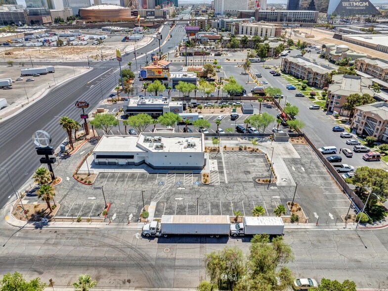 More Photos Of 3575 W Tropicana Ave, Las Vegas Land For Lease
