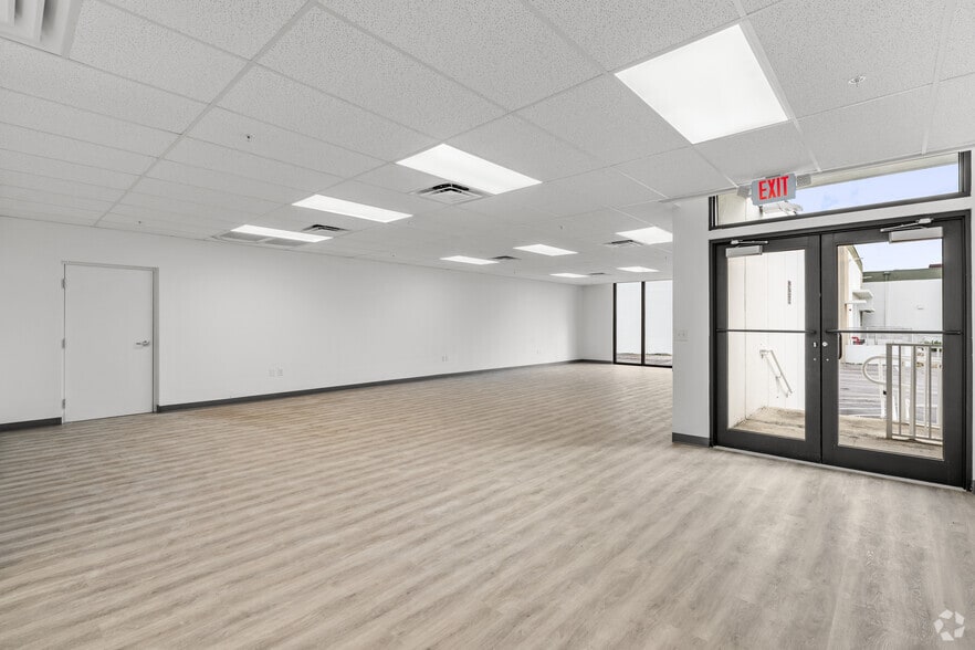 More Photos Of 6501 NW 37th Ave, Miami Industrial For Sale